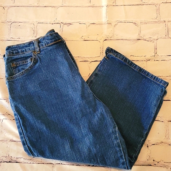 Style & Co. Capris. - Picture 3 of 6